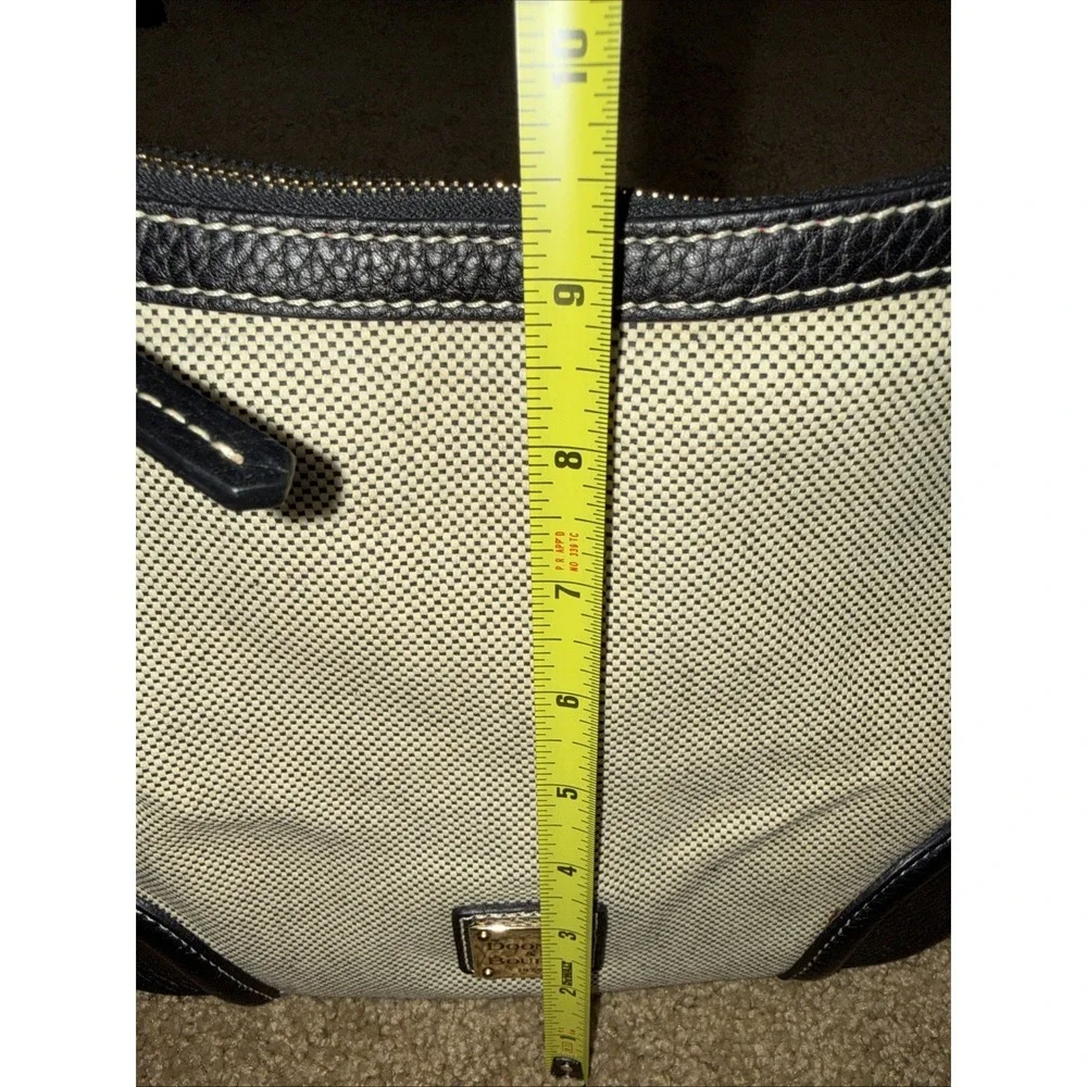 Dooney & Bourke Black Ivory Purse Hobo Shoulder Bag Purse‎ w/ Wristlet
